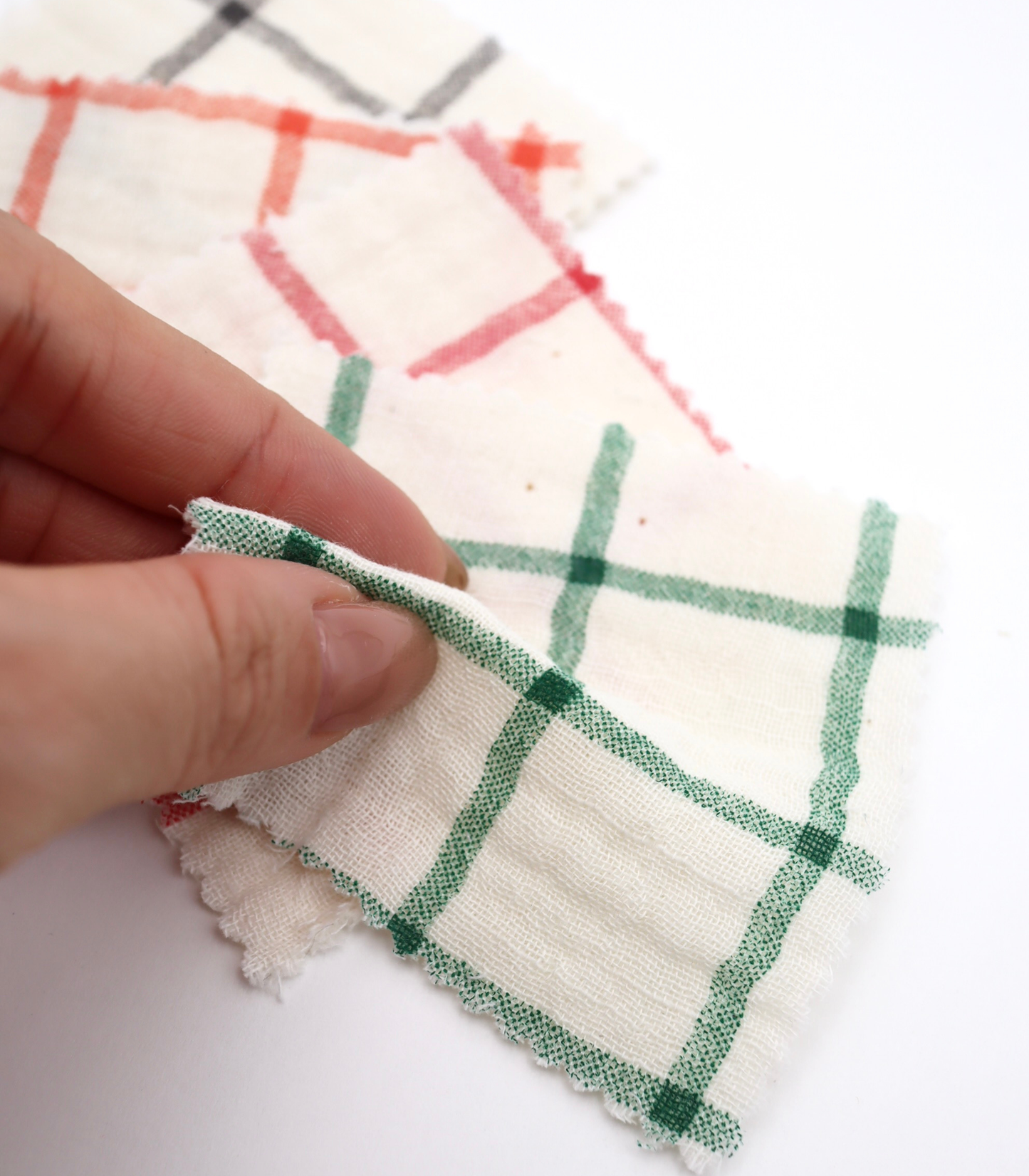 【25SS-066】チェックプリントトリプルガーゼ　/0.5ｙあたり=～1025円