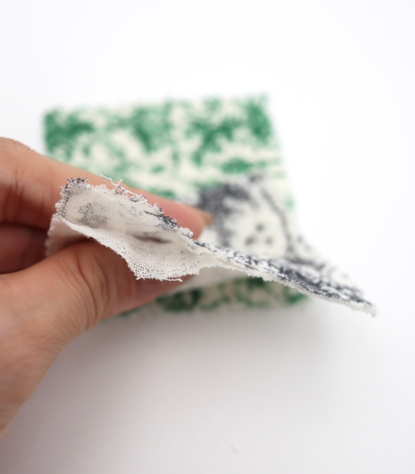 【25SS-287】草木柄プリントトリプルガーゼ　/0.5ｙあたり=～1025円