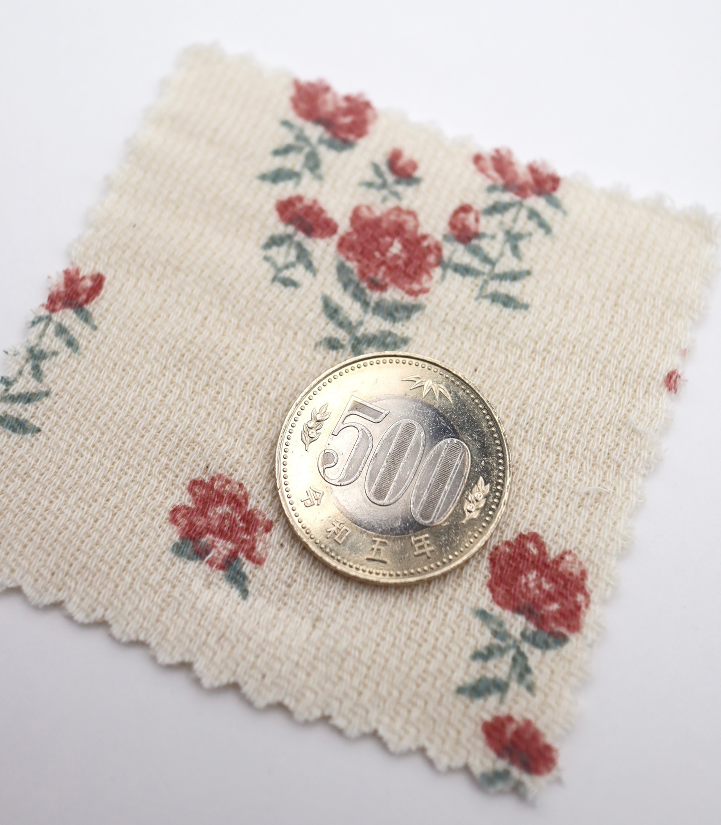 【25SS-276】フラワープリントダブルガーゼ　0.5ｙあたり=～965円