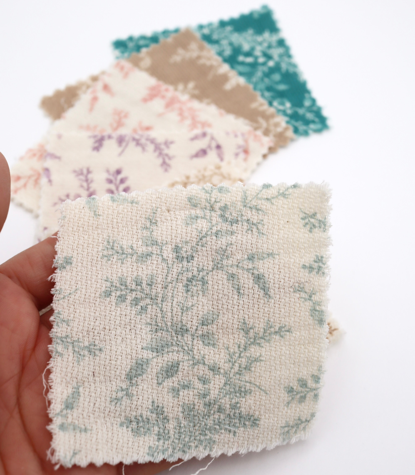 【25SS-271】草木柄プリントダブルガーゼ　/0.5ｙあたり=～965円