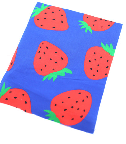 【25SS-242】イチゴプリント綿ローン　/0.5ｙあたり = ～715円