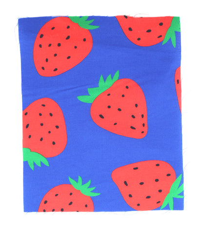 【25SS-242】イチゴプリント綿ローン　/0.5ｙあたり = ～715円