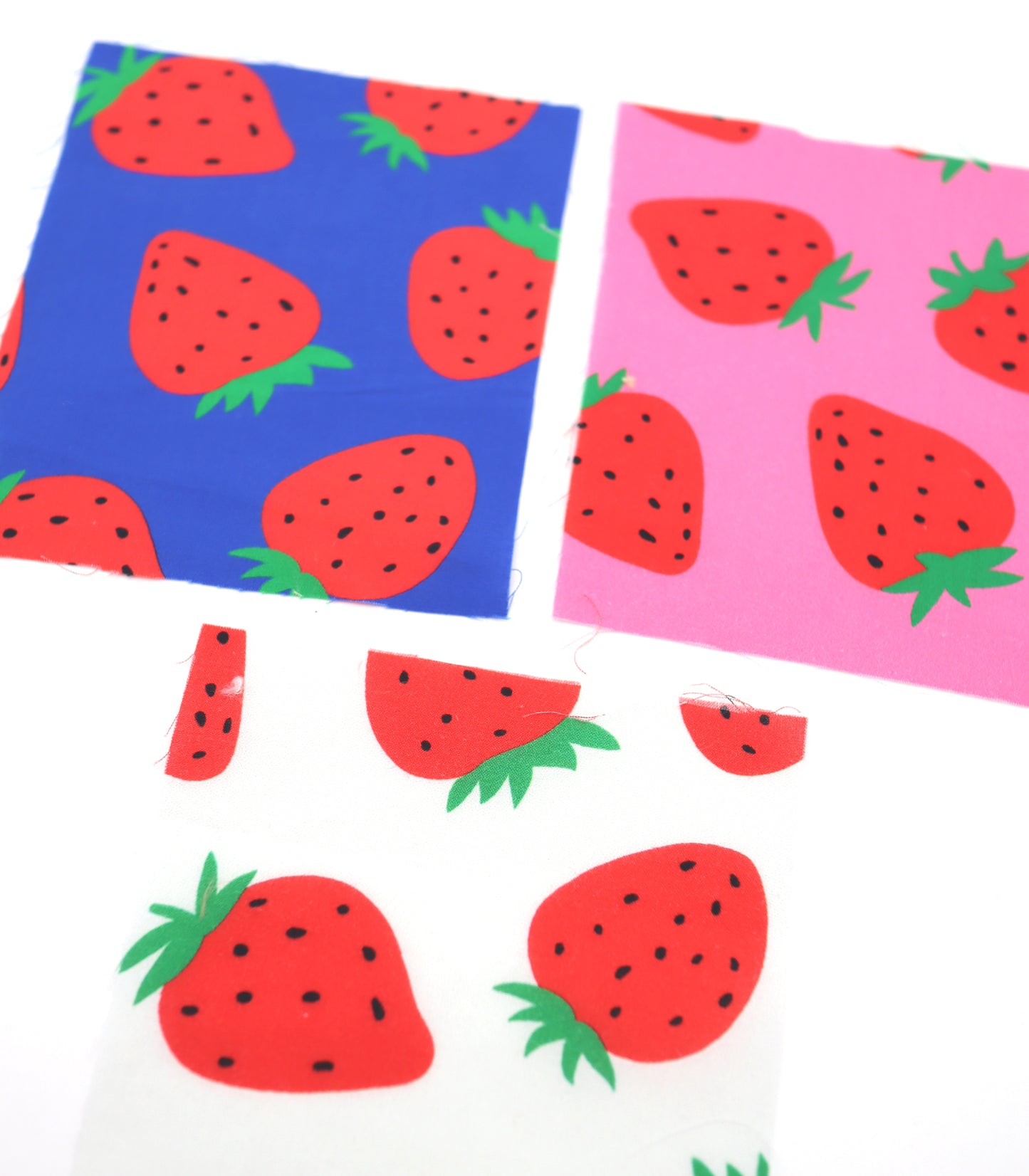 【25SS-242】イチゴプリント綿ローン　/0.5ｙあたり = ～715円