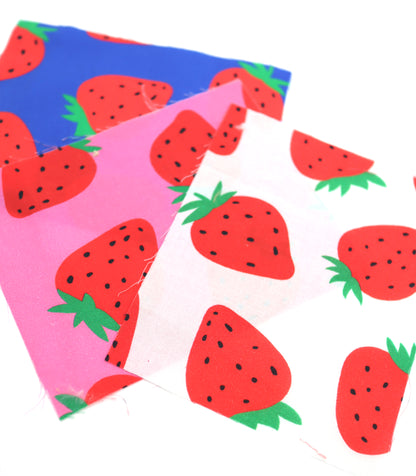 【25SS-242】イチゴプリント綿ローン　/0.5ｙあたり = ～715円