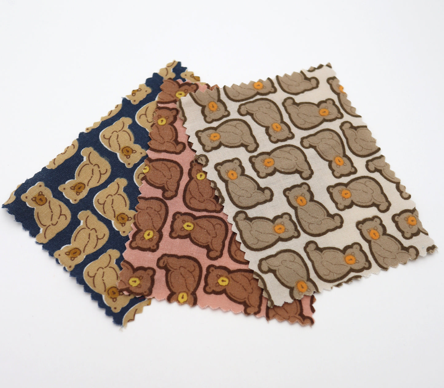 【25SS-228】ぎっしりお座りくまさんプリント綿ローン　/0.5ｙあたり = ～ 805円