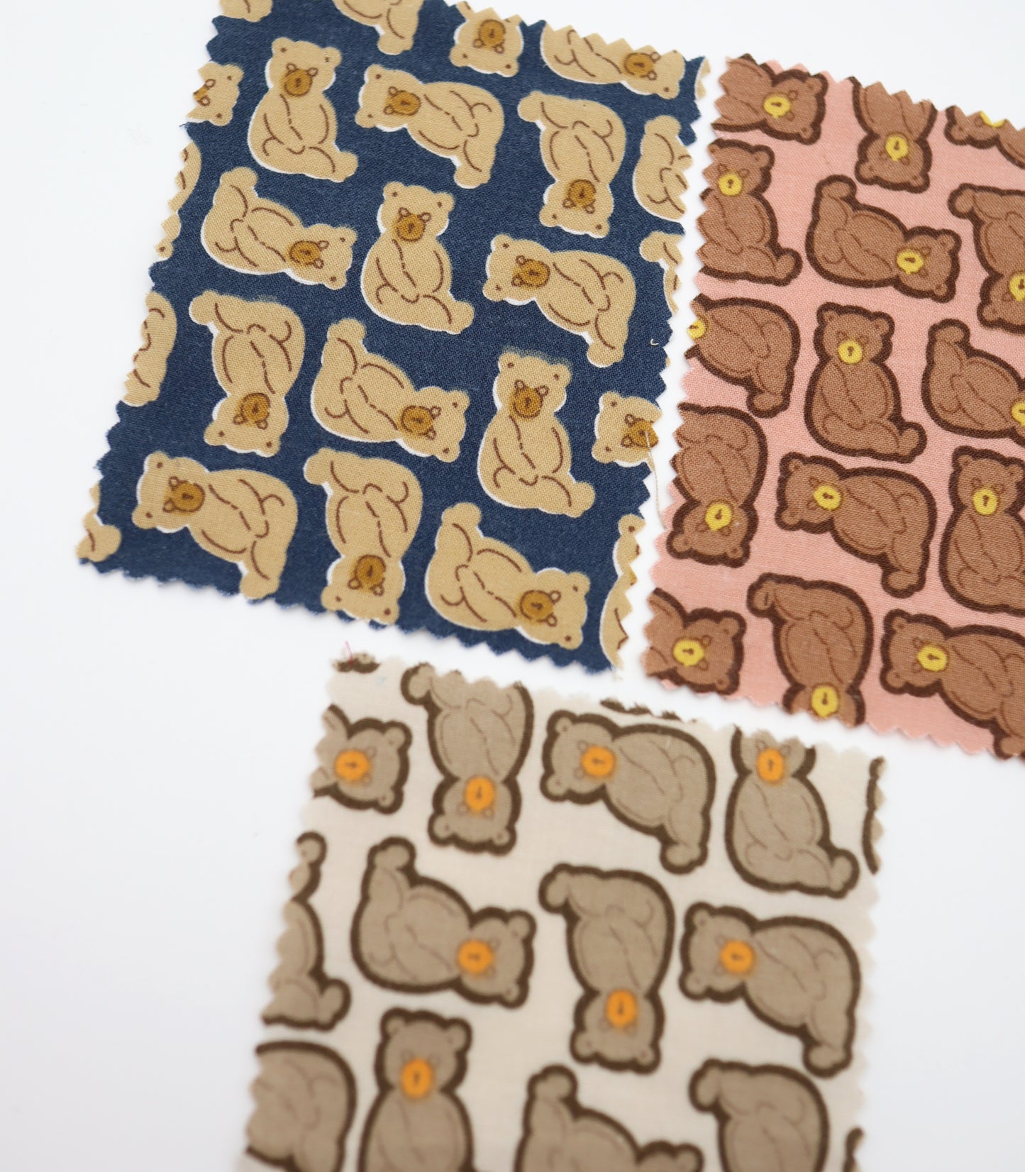 【25SS-228】ぎっしりお座りくまさんプリント綿ローン　/0.5ｙあたり = ～ 805円