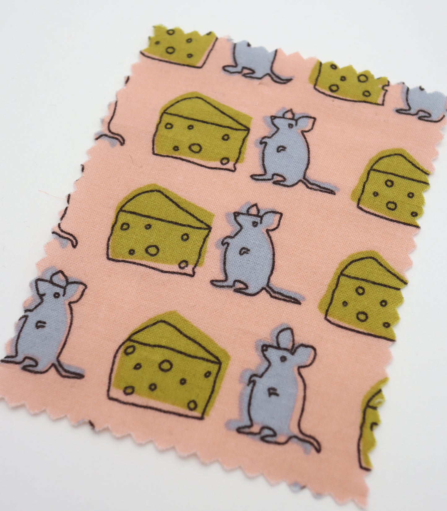 【25SS-227】ネズミさん×チーズプリント綿ローン　/0.5ｙあたり = ～805円