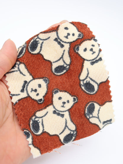 虚無感クマちゃんプリント・サマーコール生地（細畝）｜【生地幅】約147センチ 【混率】綿50％ポリエステル50％｜ドッグウェア・キッズ服・バッグ・パンツ向き