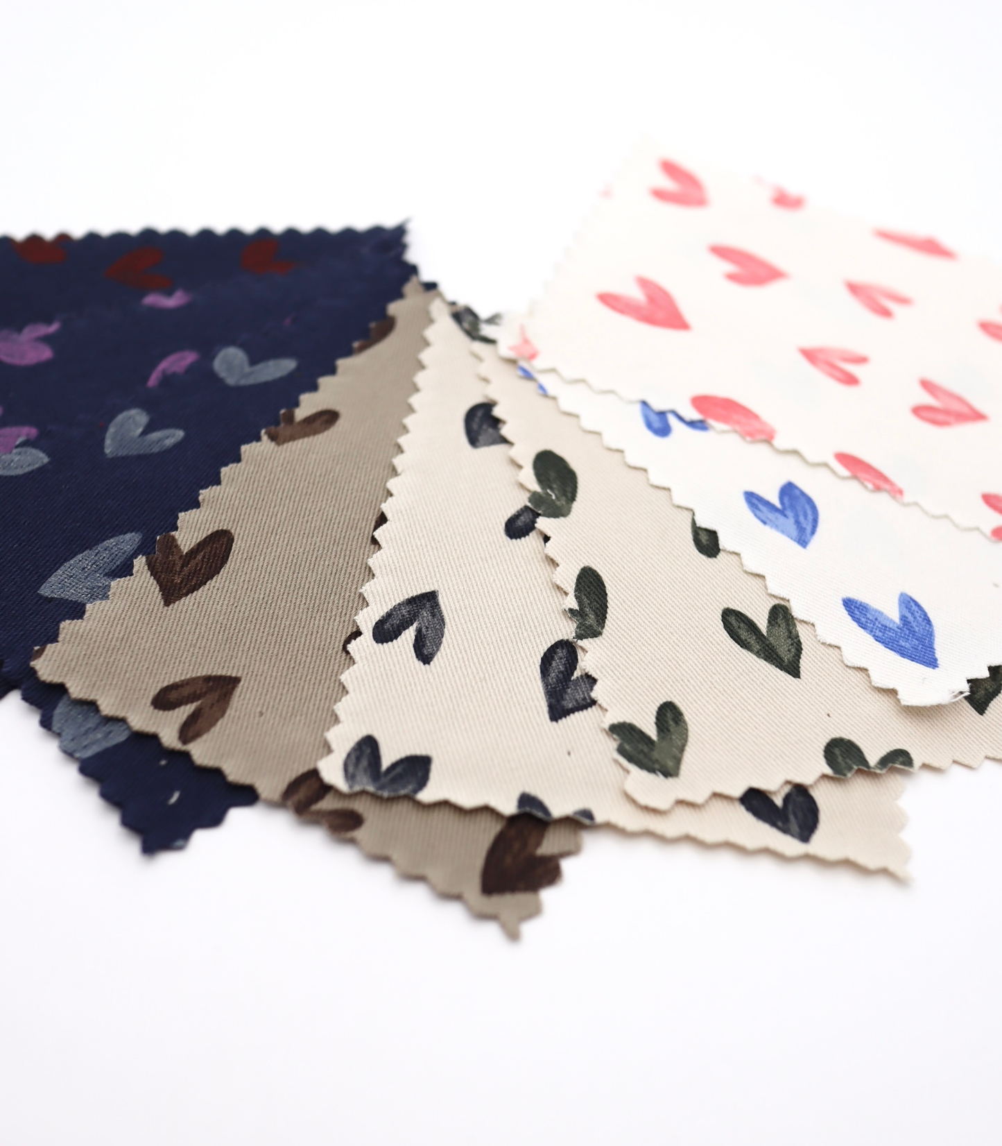 【25SS-057】スケッチ風ハートプリントツイル　/0.5ｙあたり = ～ 945円