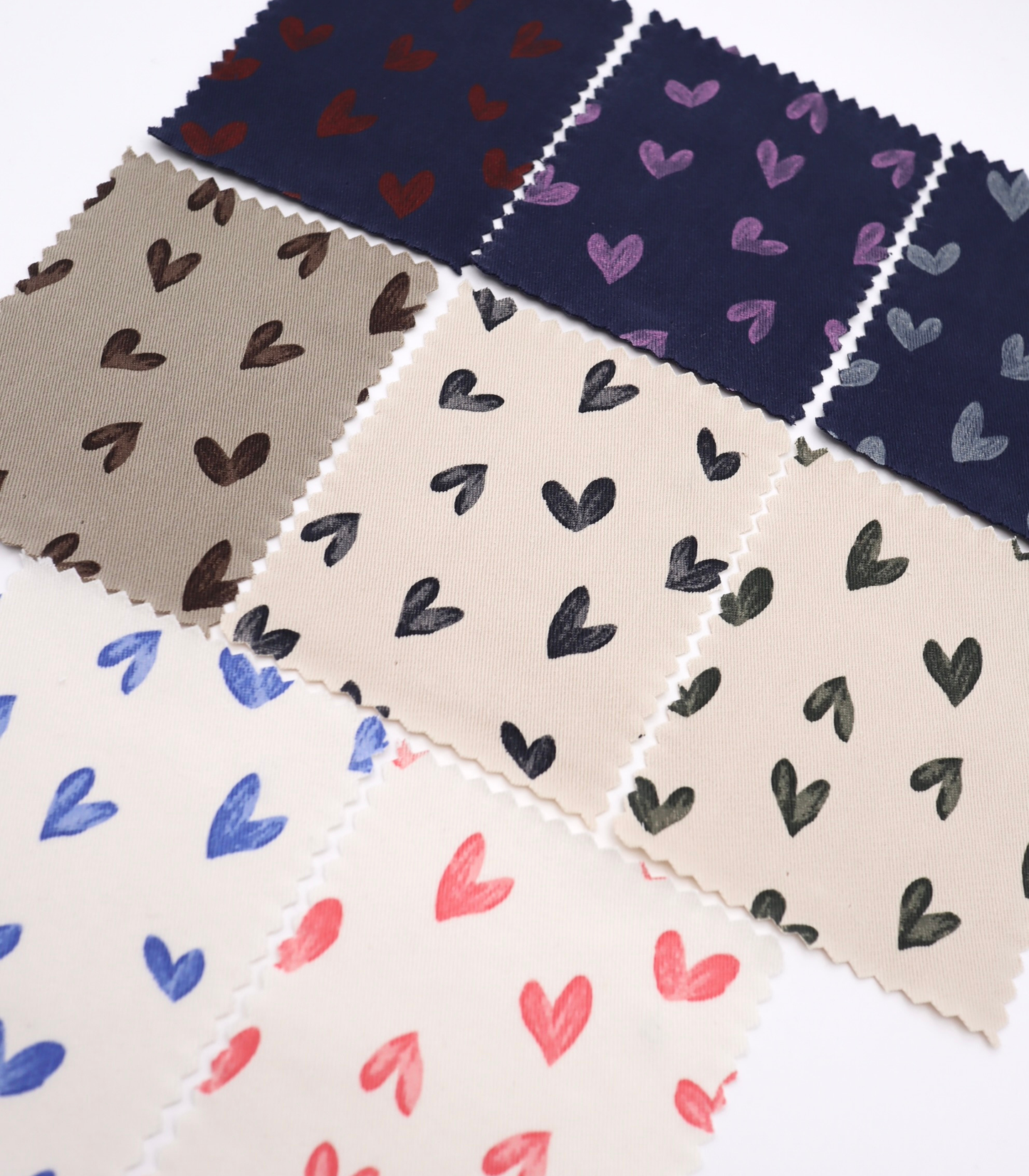 【25SS-057】スケッチ風ハートプリントツイル　/0.5ｙあたり = ～ 945円