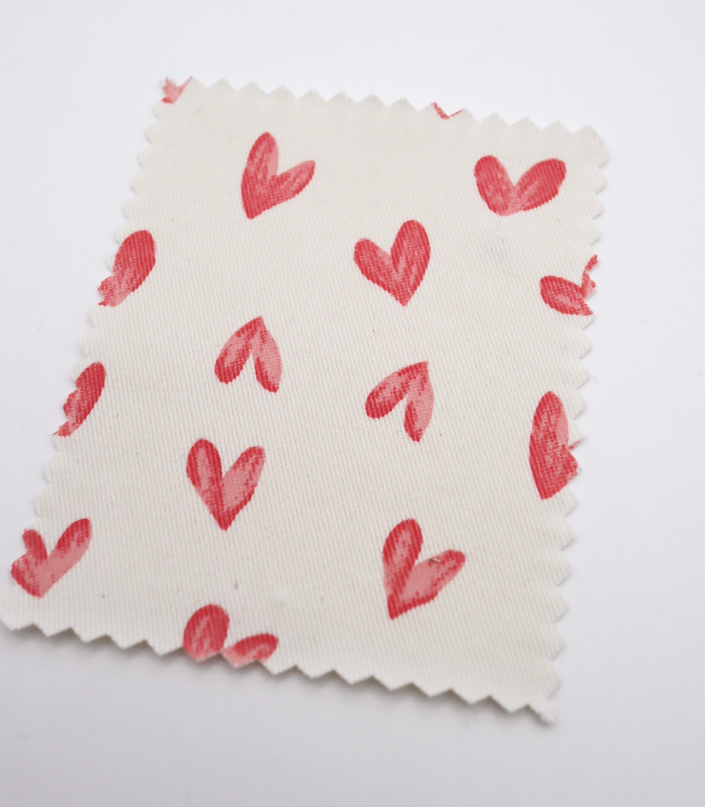 【25SS-057】スケッチ風ハートプリントツイル　/0.5ｙあたり = ～ 945円