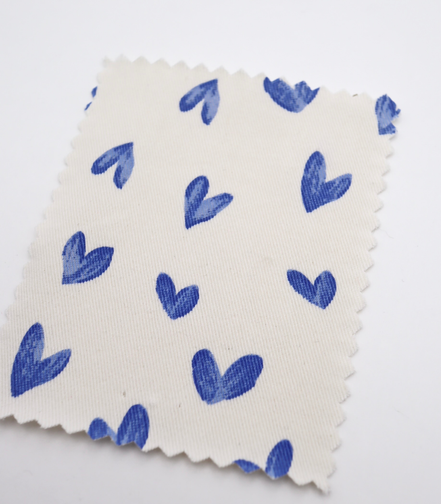 【25SS-057】スケッチ風ハートプリントツイル　/0.5ｙあたり = ～ 945円