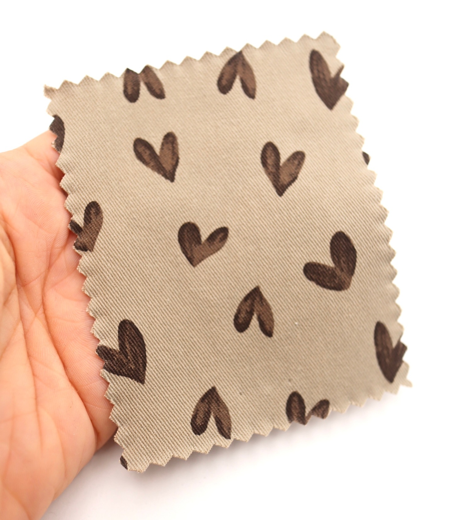 【25SS-057】スケッチ風ハートプリントツイル　/0.5ｙあたり = ～ 945円