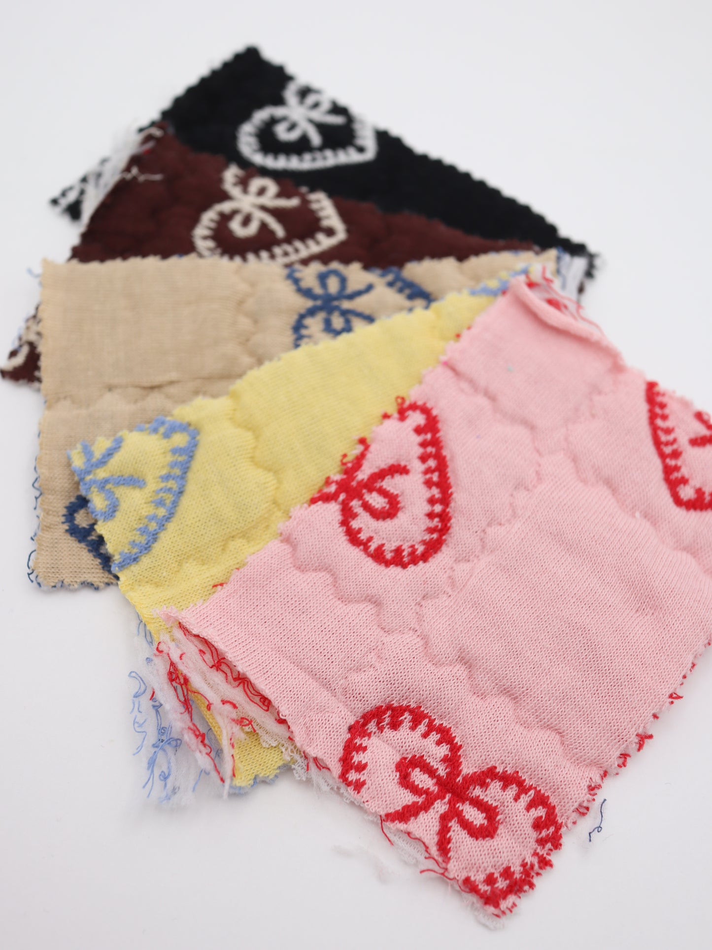韓国生地　ハートリボン刺繍　キルティング生地