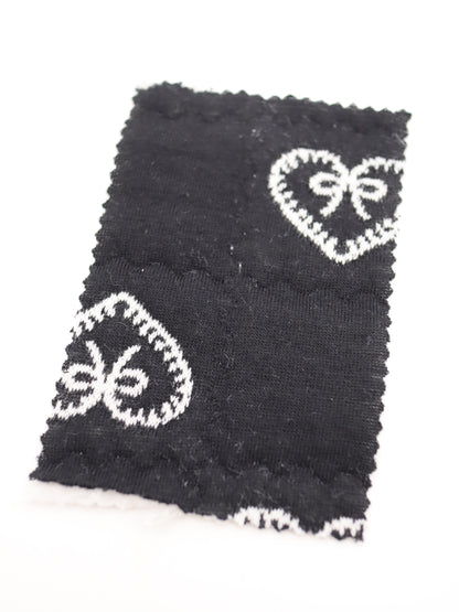 ハートリボン刺繍キルティング生地｜綿混ストレッチ｜ドッグウェア（犬服）・バッグ向け｜26SS-159【生地仕入れ代行卸】
