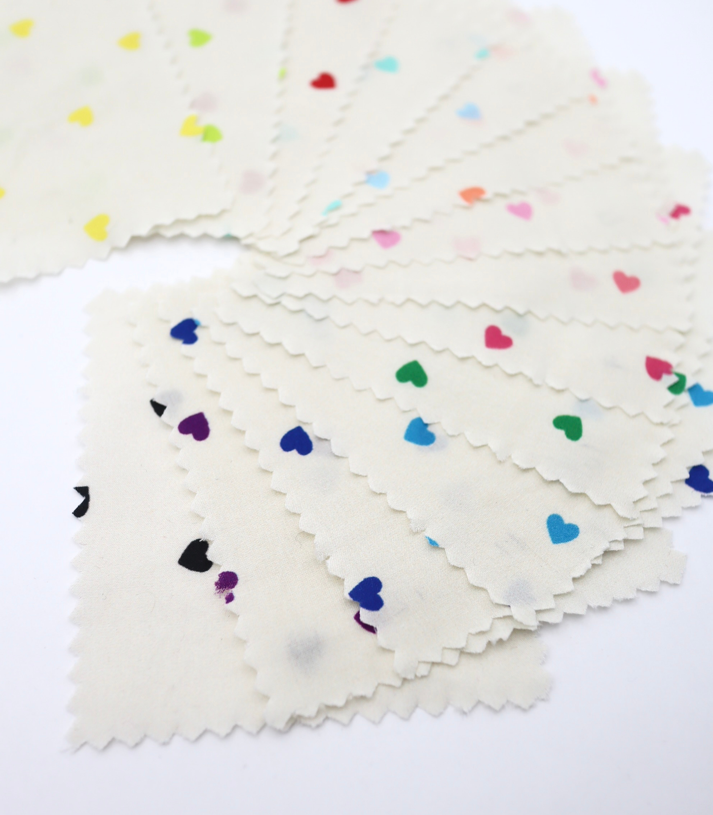 【25SS-045】プチハートプリント綿ローン　/0.5ｙあたり=～485円