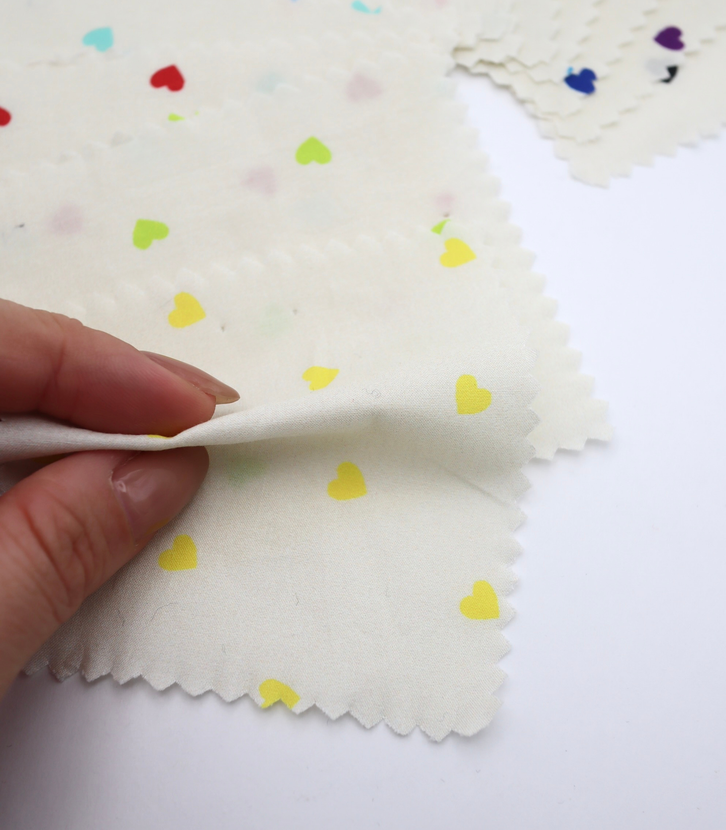 【25SS-045】プチハートプリント綿ローン　/0.5ｙあたり=～485円