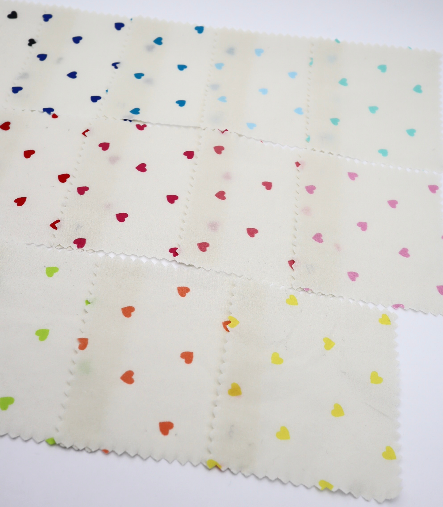 【25SS-045】プチハートプリント綿ローン　/0.5ｙあたり=～485円