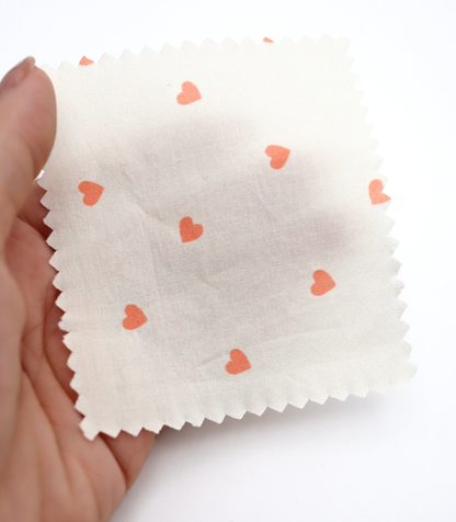 【25SS-045】プチハートプリント綿ローン　/0.5ｙあたり=～485円