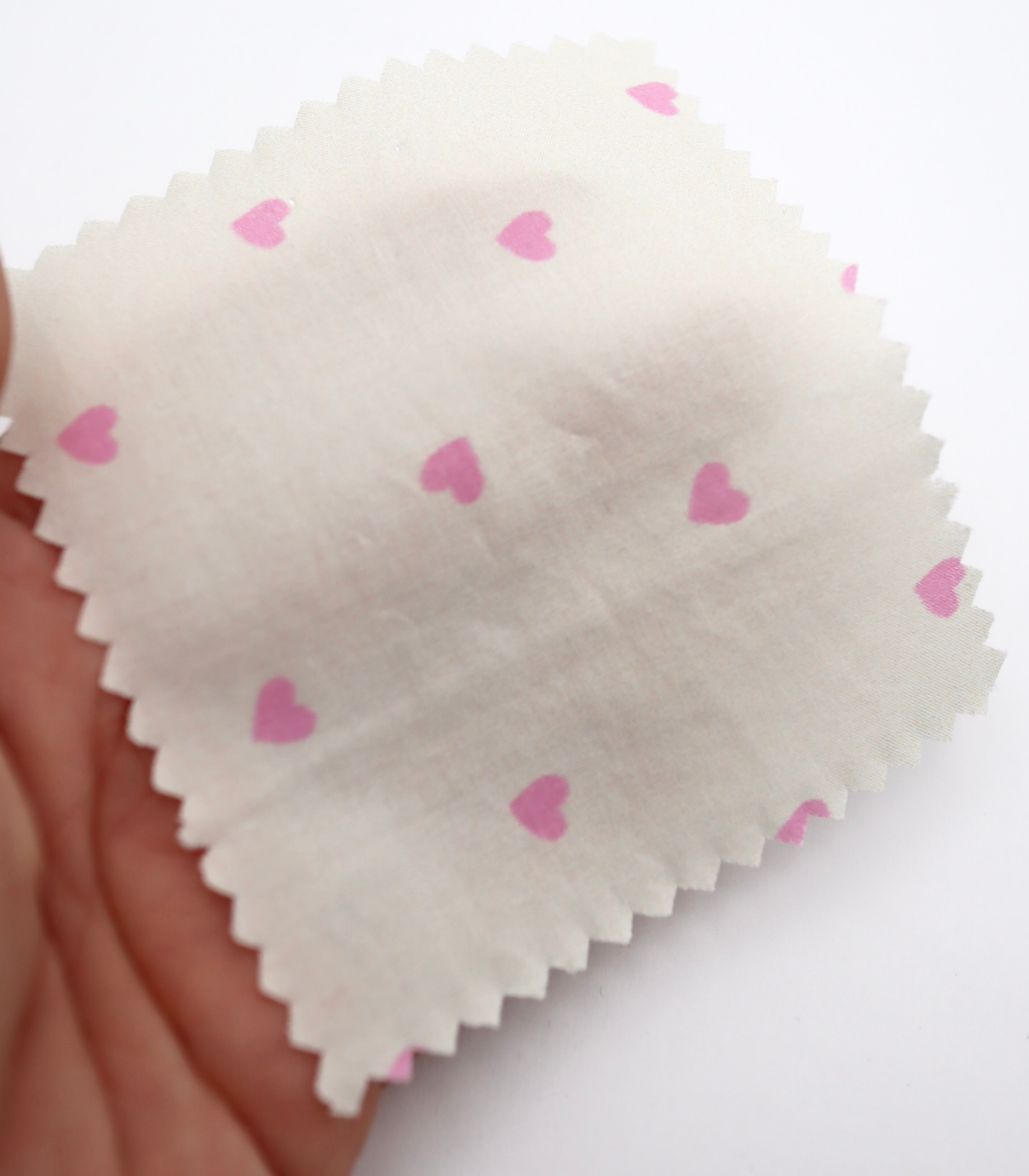 【25SS-045】プチハートプリント綿ローン　/0.5ｙあたり=～485円