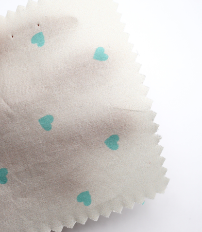 【25SS-045】プチハートプリント綿ローン　/0.5ｙあたり=～485円