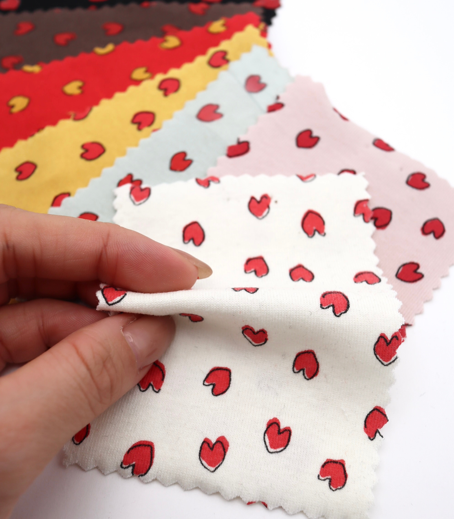 【25SS-030】らくがき風ハートプリントフライス　/0.5ｙあたり=～900円