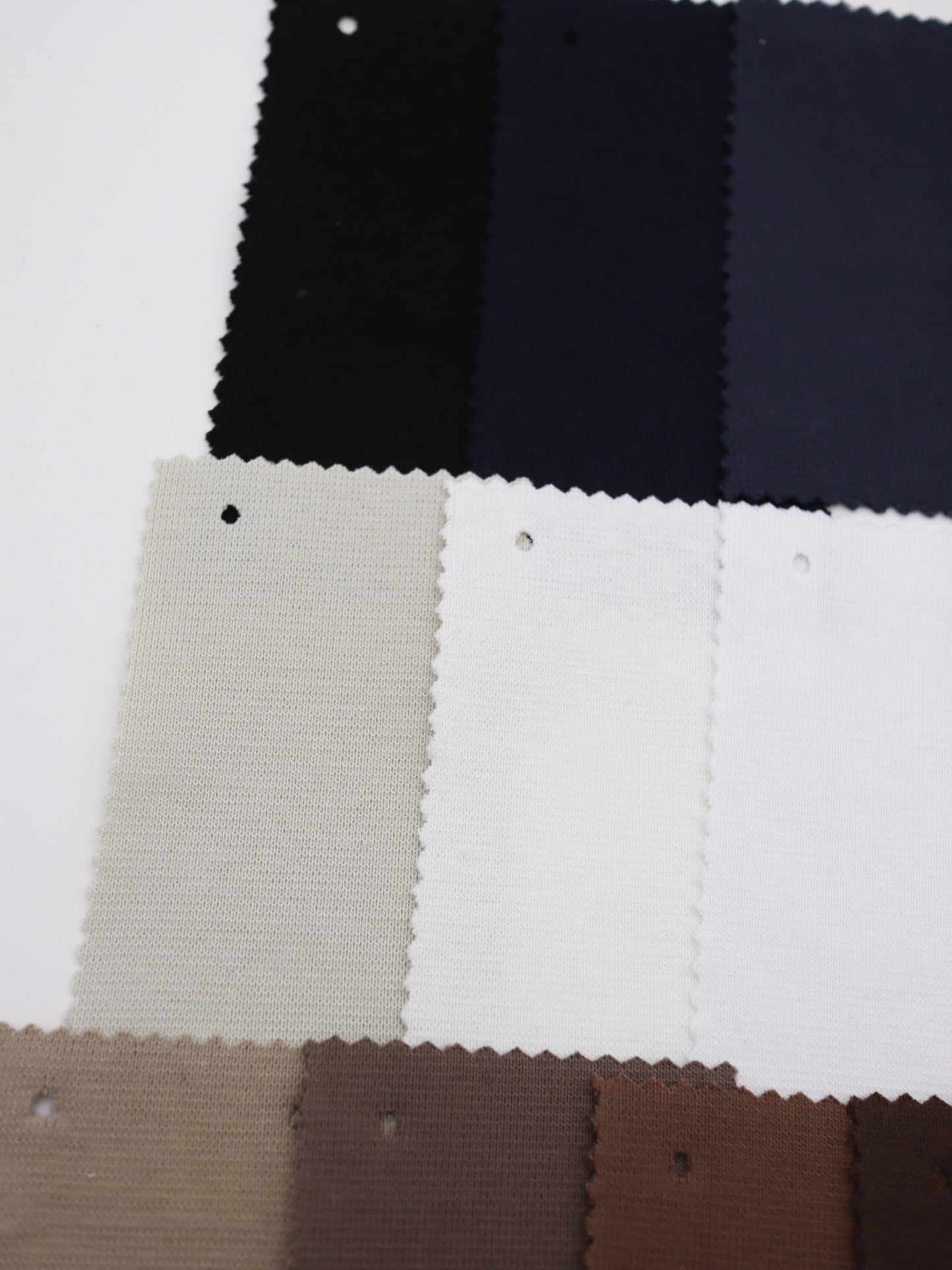 【生地 布】厚手リブニット 堅牢ストレッチフライス（綿96%・肉感を拾わない）推し生地｜26SS-163【生地仕入れ代行卸】