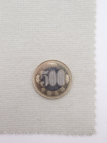 500円玉との比較で見るリブのピッチと生地の重厚なボリューム