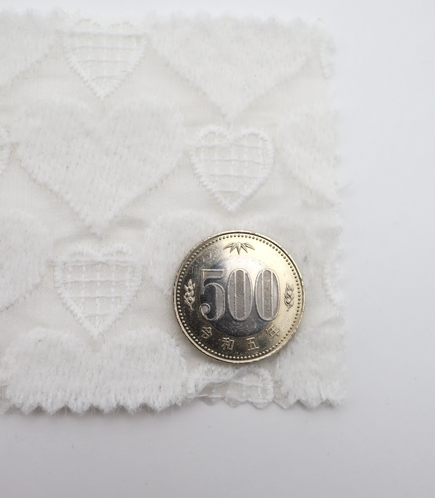 【25SS-054】起毛ハート刺繍オーガンジー　/0.5ｙあたり=～1125円