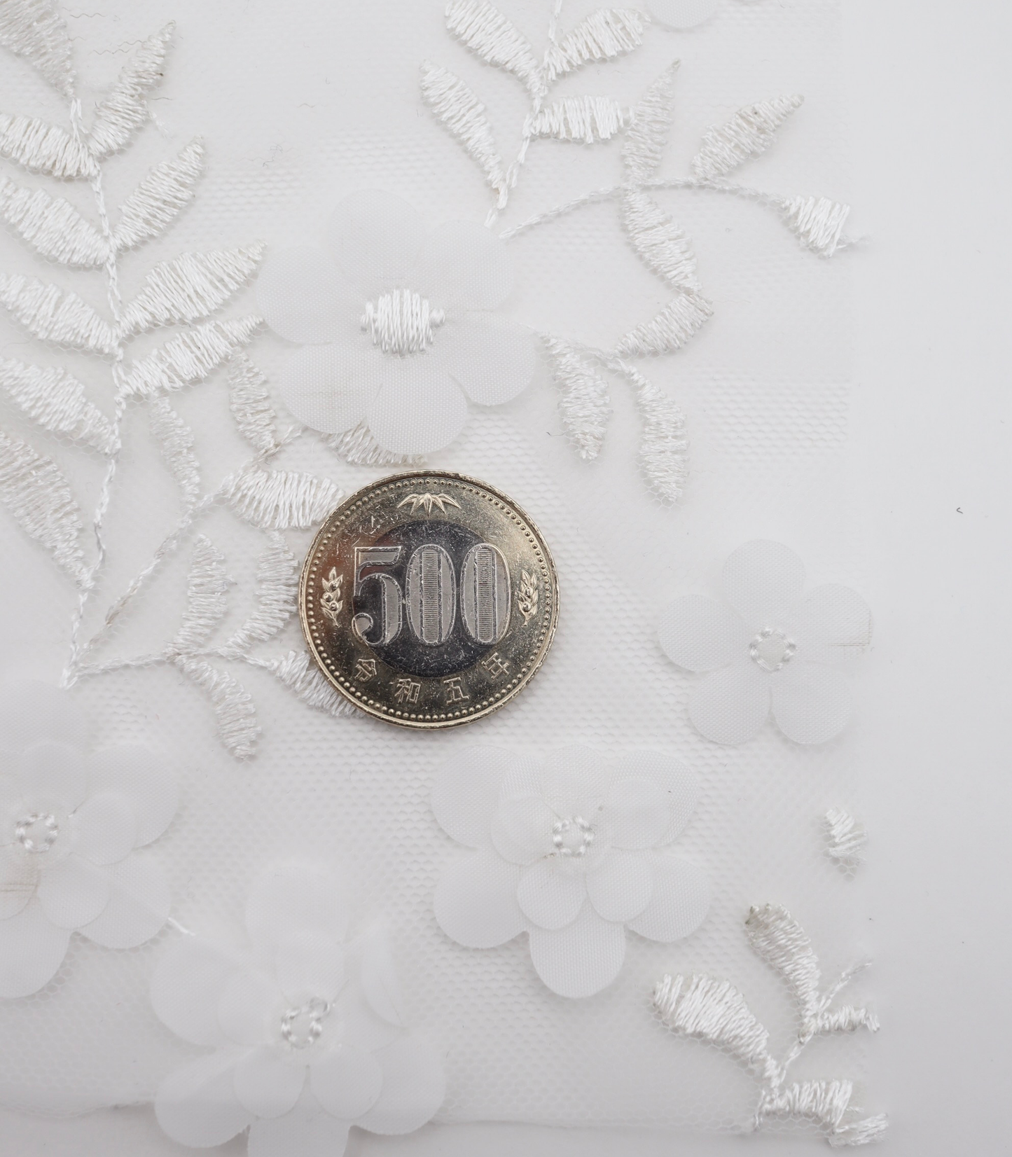 【25SS-381】立体フラワー付き刺繍チュール　/0.5ｙあたり=～1605円