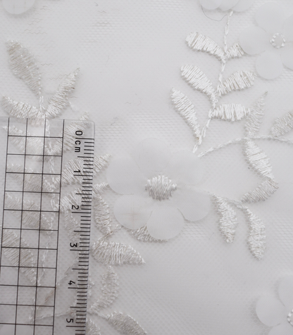 【25SS-381】立体フラワー付き刺繍チュール　/0.5ｙあたり=～1605円