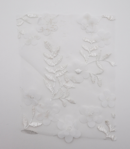 【25SS-381】立体フラワー付き刺繍チュール　/0.5ｙあたり=～1605円