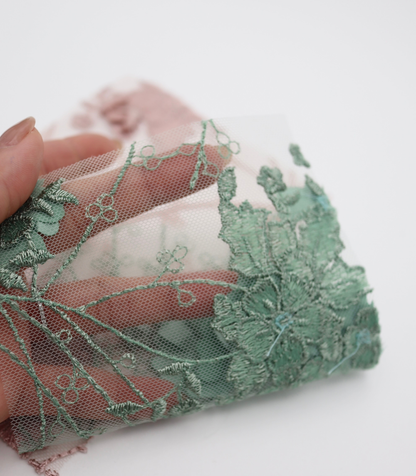 【25SS-382】立体フラワー付き刺繍チュール　/0.5ｙあたり=～2570円