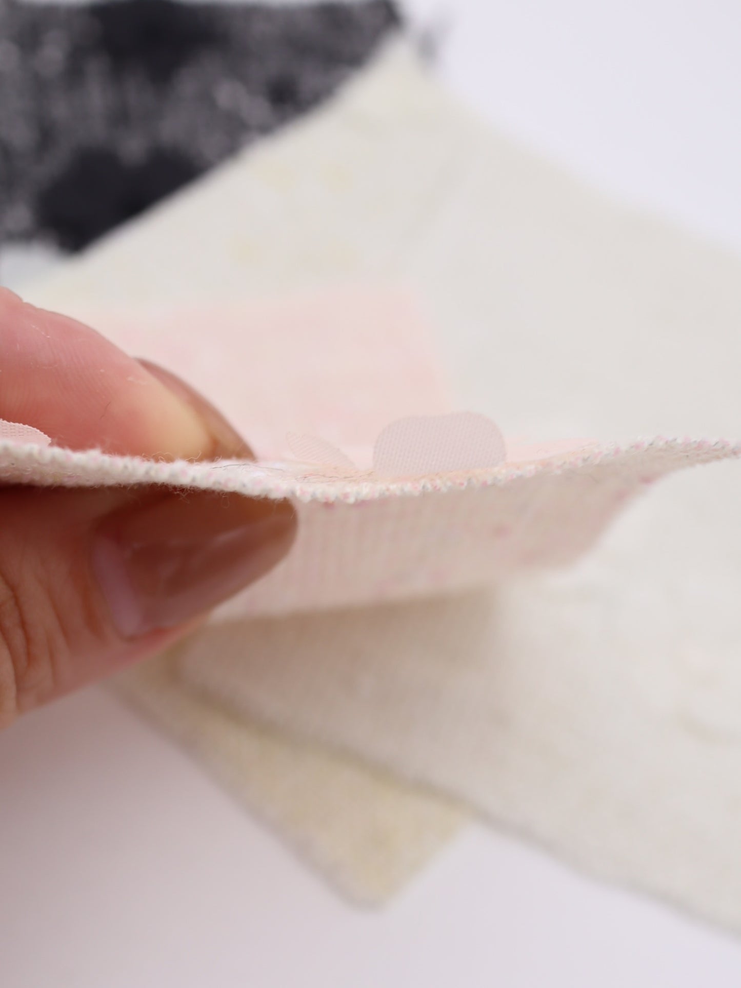 3D立体フラワーモチーフ付き微ラメツイード｜【生地幅】約127センチ 【混率】ポリエステル100％｜ドッグウエア・KIDSウエア・ワンピース・雑貨向き｜26AW-292