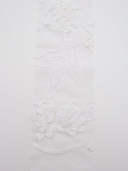 【25AW-019】スカラップ付き立体フラワー刺繍綿ローン　/0.5ｙあたり=～1190円