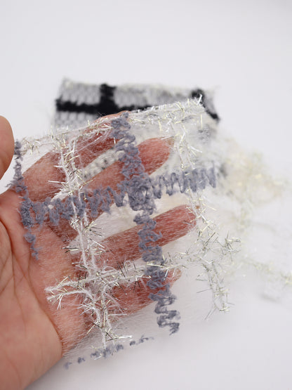 ふわふわキラキラフリンジチェック柄刺繍オーガンジー｜【生地幅】約121センチ 【混率】ポリエステル100%｜ドッグウエア・KIDSウエア・衣装・ドレス・雑貨向き｜26AW-303