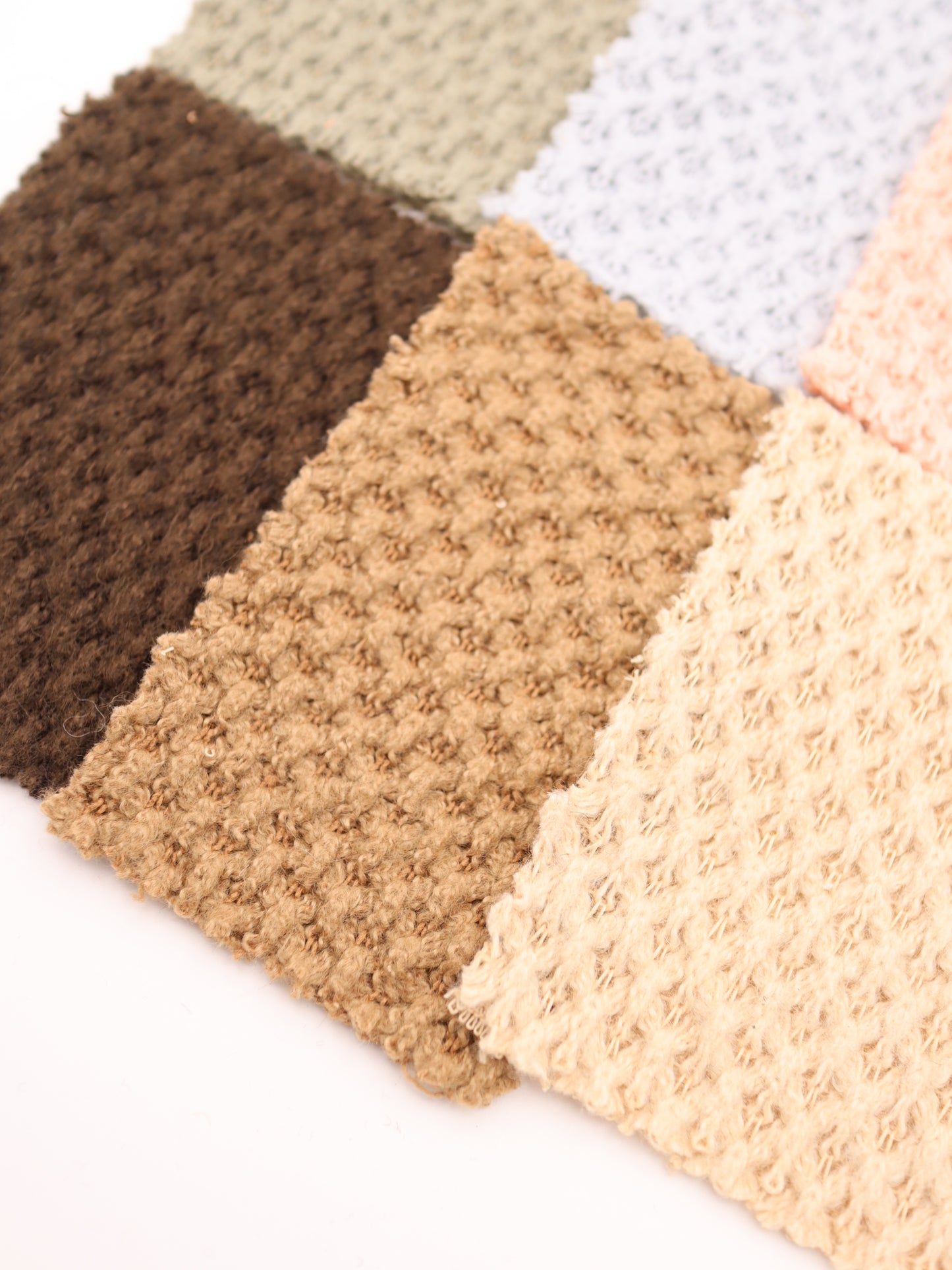 【25AW-035】ウール混ふわふわハニカムニットソー　/0.5ｙあたり=～1500円