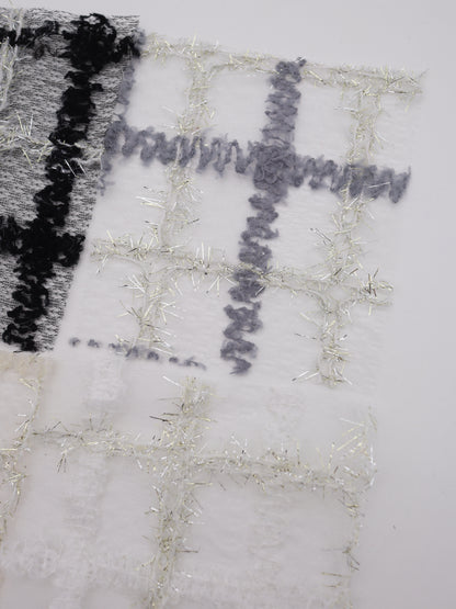 ふわふわキラキラフリンジチェック柄刺繍オーガンジー｜【生地幅】約121センチ 【混率】ポリエステル100%｜ドッグウエア・KIDSウエア・衣装・ドレス・雑貨向き｜26AW-303