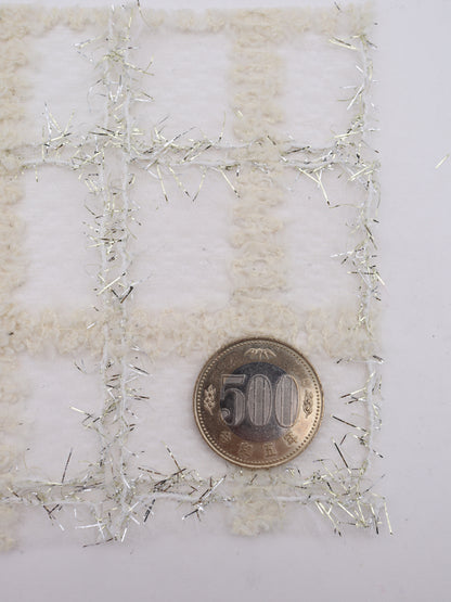 ふわふわキラキラフリンジチェック柄刺繍オーガンジー｜【生地幅】約121センチ 【混率】ポリエステル100%｜ドッグウエア・KIDSウエア・衣装・ドレス・雑貨向き｜26AW-303