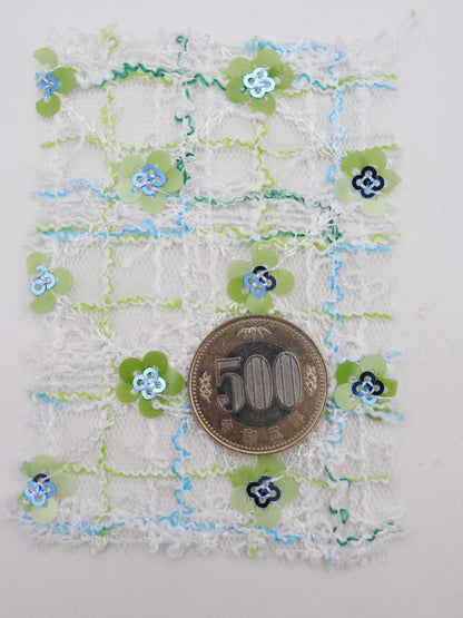 お花スパンコール＆スラブチェック刺繍チュール｜【生地幅】約144センチ 【混率】ポリエステル100%｜ドレス・衣装・雑貨向き｜26AW-300