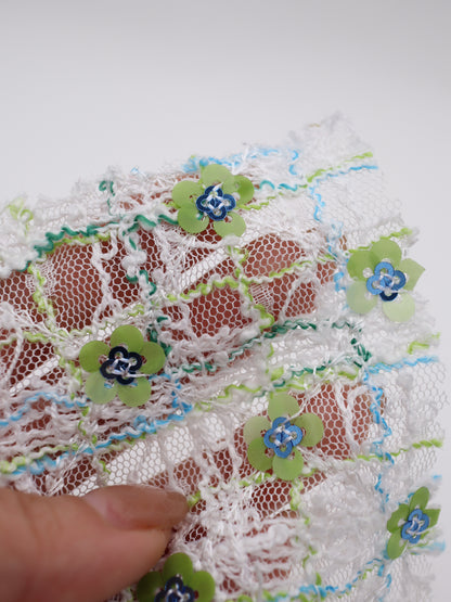 お花スパンコール＆スラブチェック刺繍チュール｜【生地幅】約144センチ 【混率】ポリエステル100%｜ドレス・衣装・雑貨向き｜26AW-300