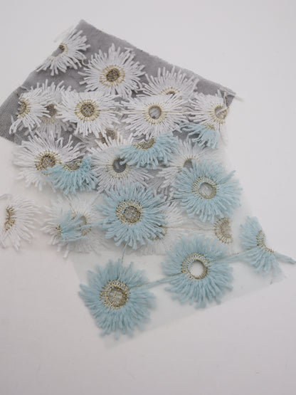花びら部分ふさふさ立体フラワー刺繍チュール｜【生地幅】約134センチ 【混率】ポリエステル100%｜ドッグウエア・KIDSウエア・衣装・雑貨向き｜26AW-287