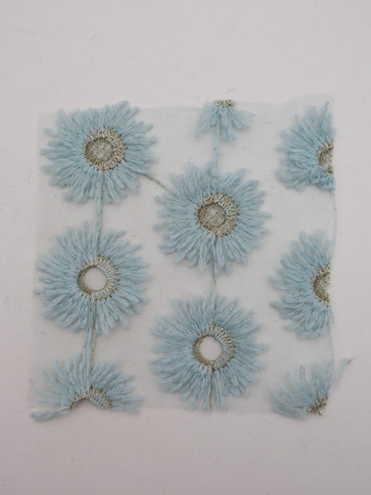 花びら部分ふさふさ立体フラワー刺繍チュール｜【生地幅】約134センチ 【混率】ポリエステル100%｜ドッグウエア・KIDSウエア・衣装・雑貨向き｜26AW-287