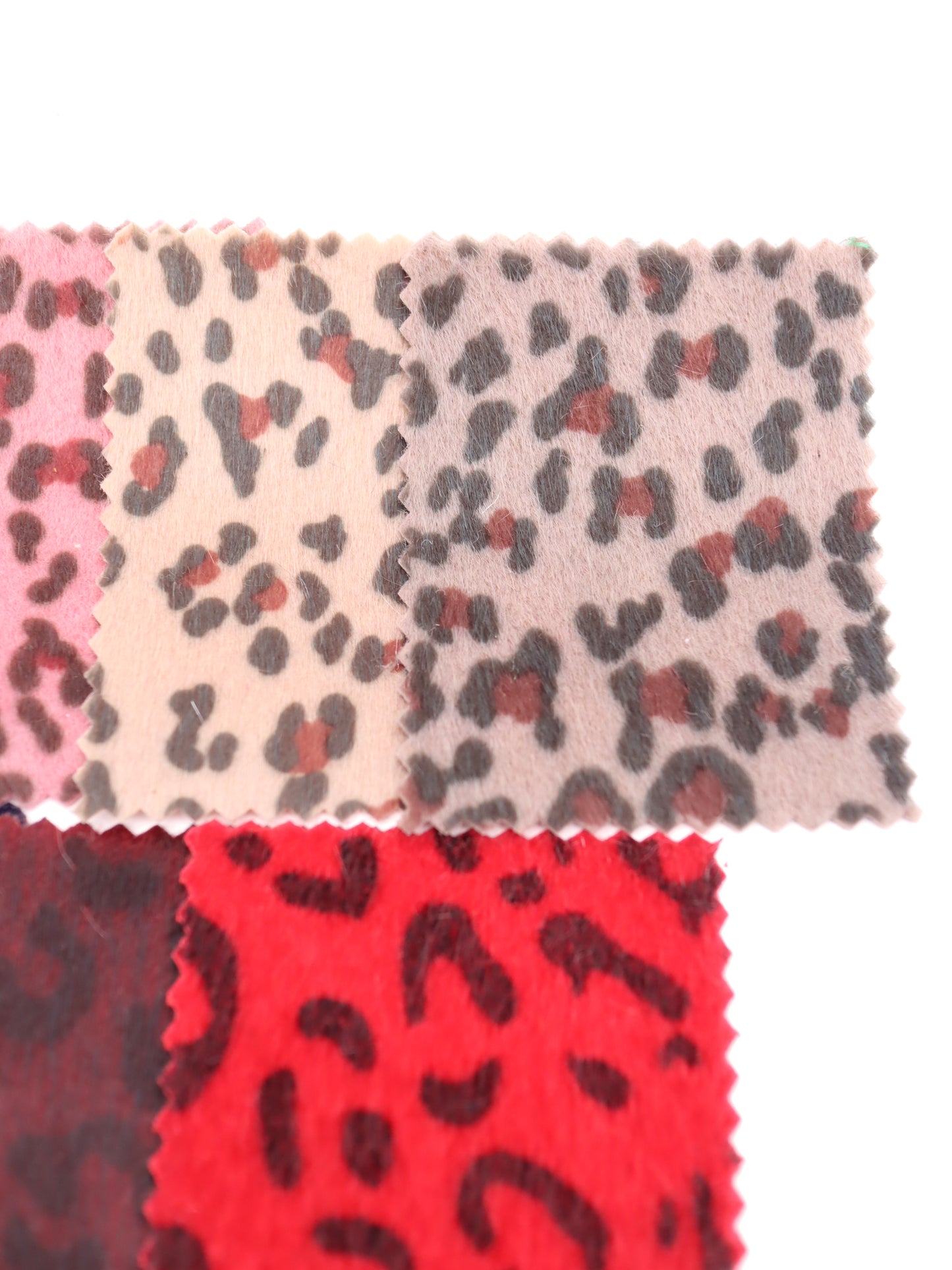 【25AW-039】フェイクハラコ毛足つるつるヒョウ柄プリント　/0.5ｙあたり=～1370円