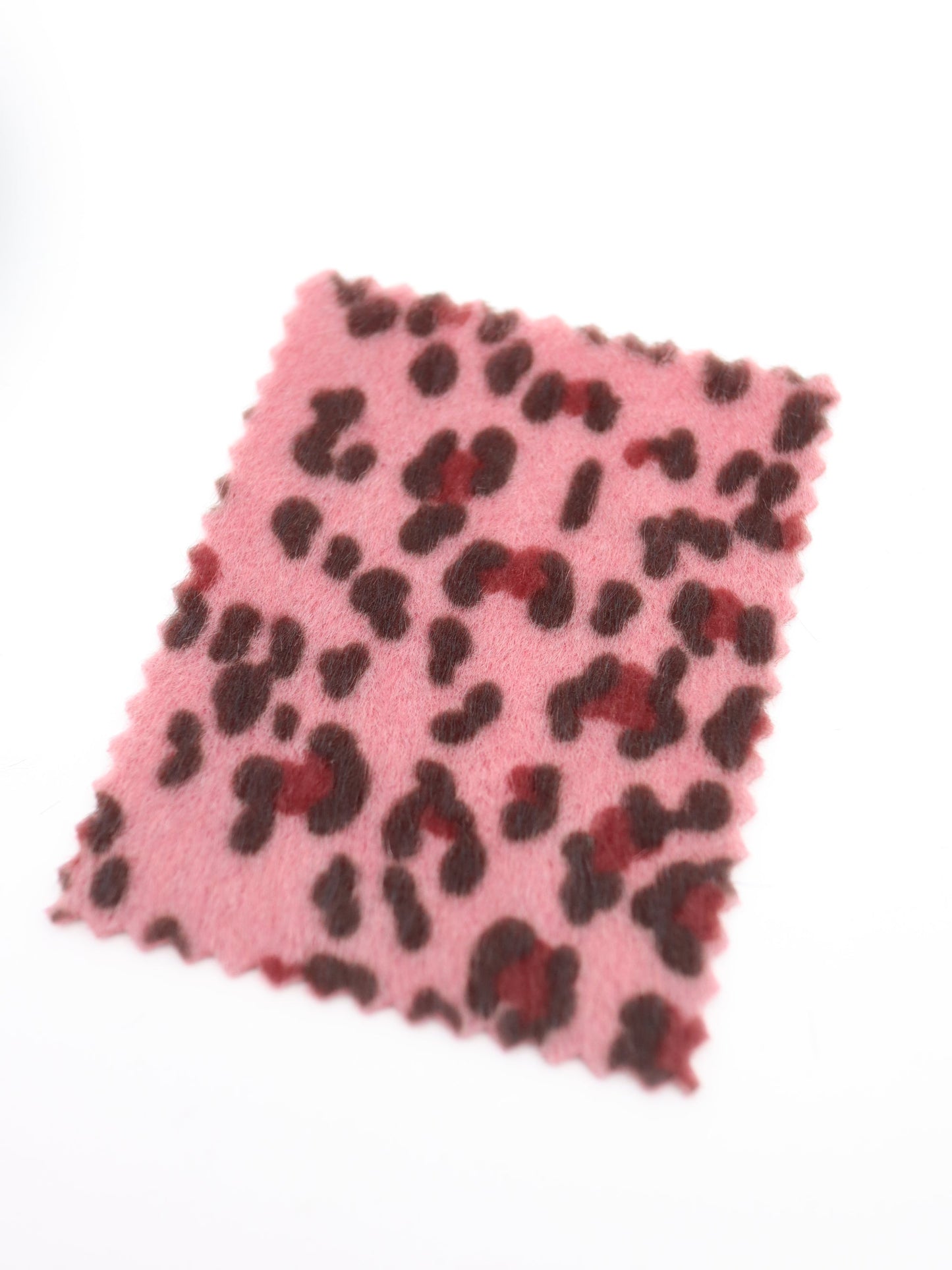 【25AW-039】フェイクハラコ毛足つるつるヒョウ柄プリント　/0.5ｙあたり=～1370円