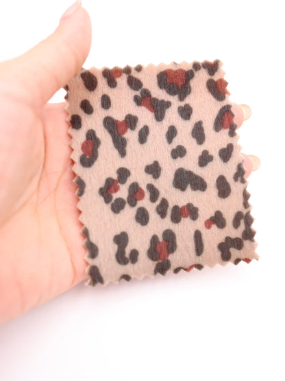 【25AW-039】フェイクハラコ毛足つるつるヒョウ柄プリント　/0.5ｙあたり=～1370円