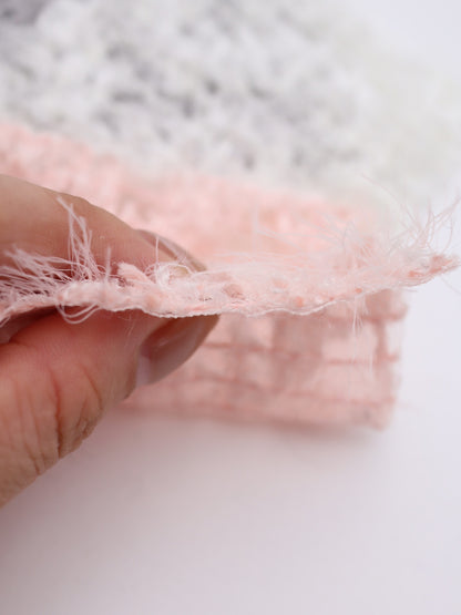 ふわふわフリンジヤーン刺繍チュール｜【生地幅】約127センチ 【混率】ポリエステル100%｜ドッグウエア・KIDSウエア・トップス・ドレス・衣装・雑貨向き｜26AW-288