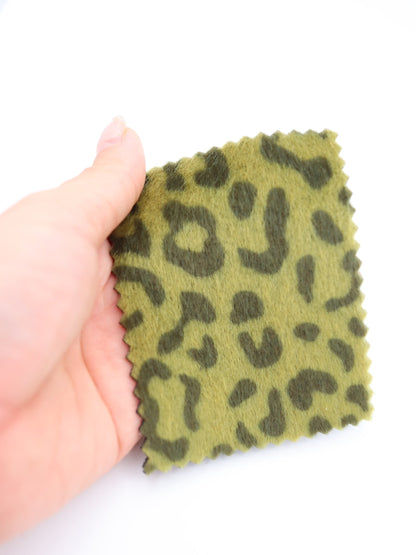 【25AW-039】フェイクハラコ毛足つるつるヒョウ柄プリント　/0.5ｙあたり=～1370円