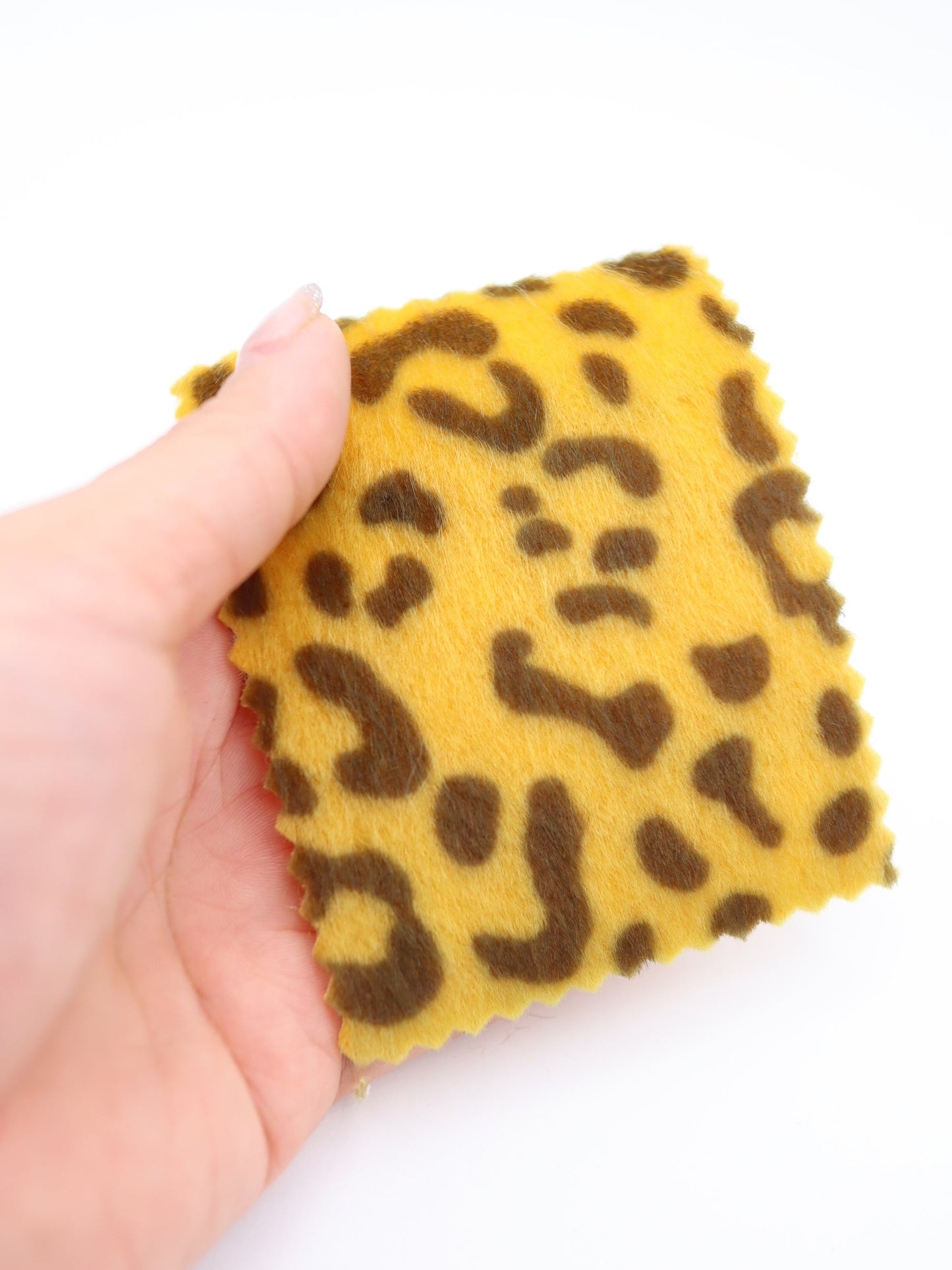 【25AW-039】フェイクハラコ毛足つるつるヒョウ柄プリント　/0.5ｙあたり=～1370円