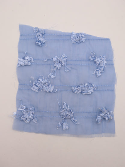 ふさふさフリンジヤーン刺繍シフォン｜【生地幅】約142センチ 【混率】ポリエステル100％｜ドッグウエア・KIDSウエア・ブラウス・ドレス・雑貨向き｜26AW-289